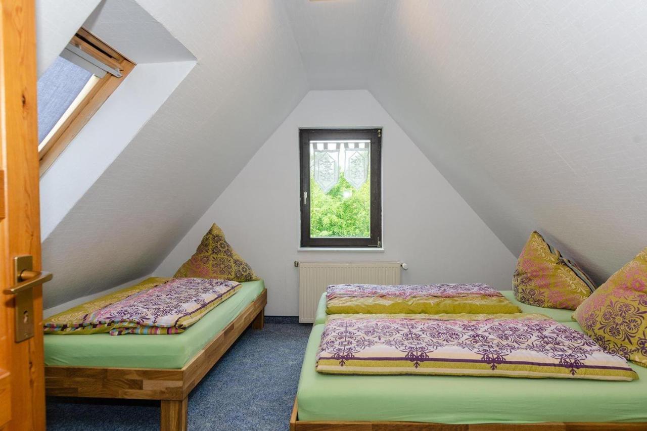 3-Raum-Fewo-Fuer-5-Personen-1-Aufbettung-Auf-Ruegen Apartment Schaprode Ngoại thất bức ảnh